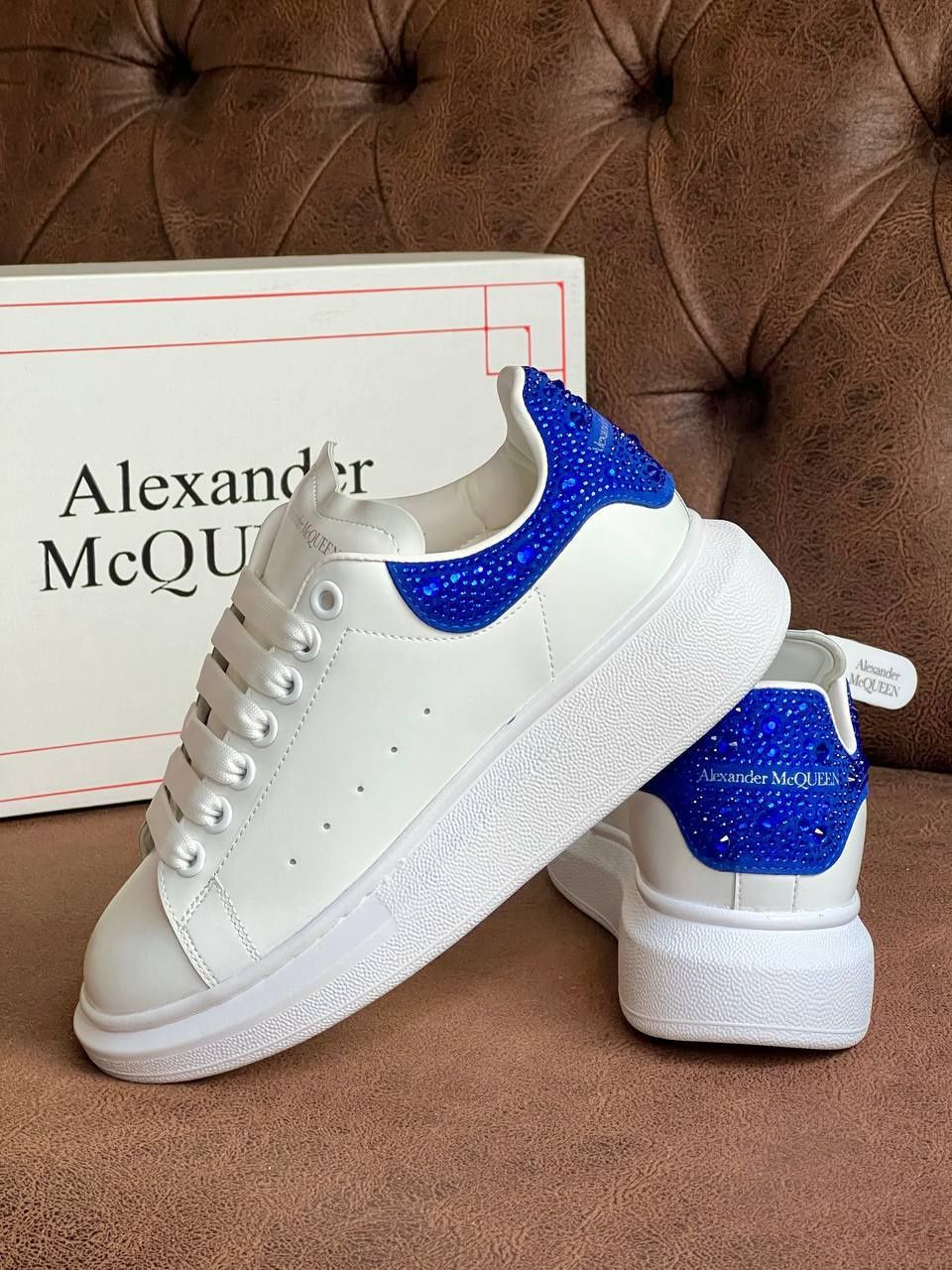 Adidasi alexander McQueen 
36-40
320 lei