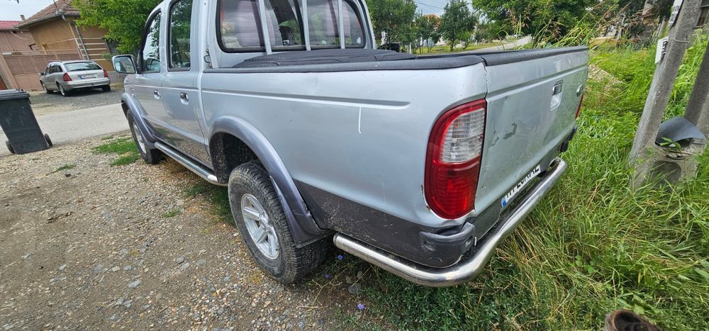 Ford Ranger cu motor de mazda B2500