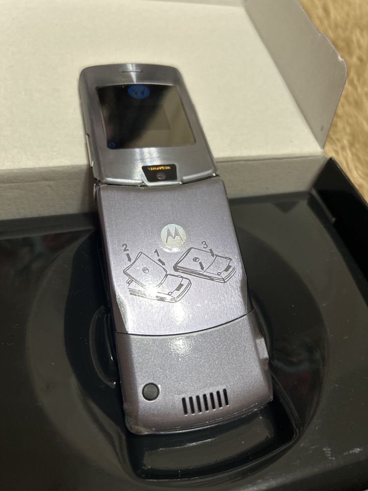 Motorola V3i (Новая в пленке)