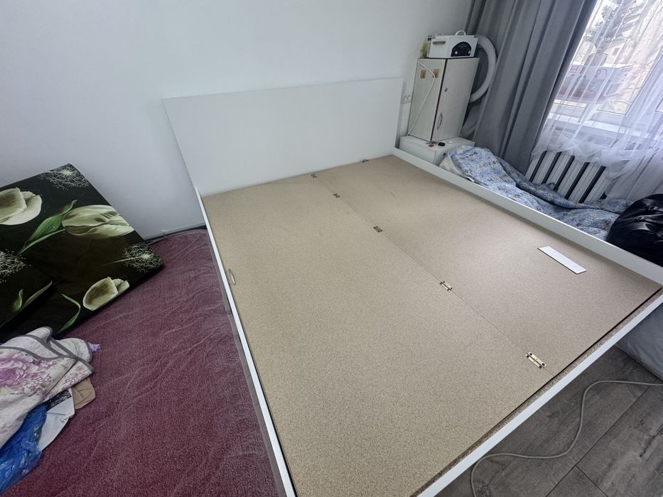 Продам кровать двухспальный