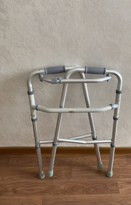 Продается  ходунки