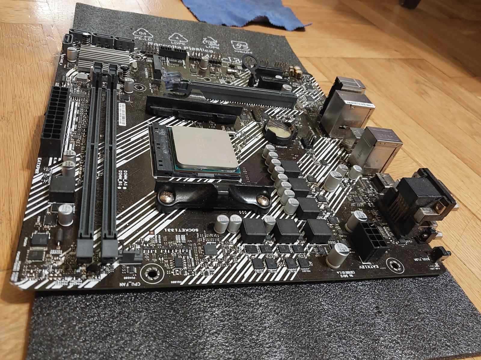 AMD Ryzen 5 3600 + Asus Prime B450M-K II