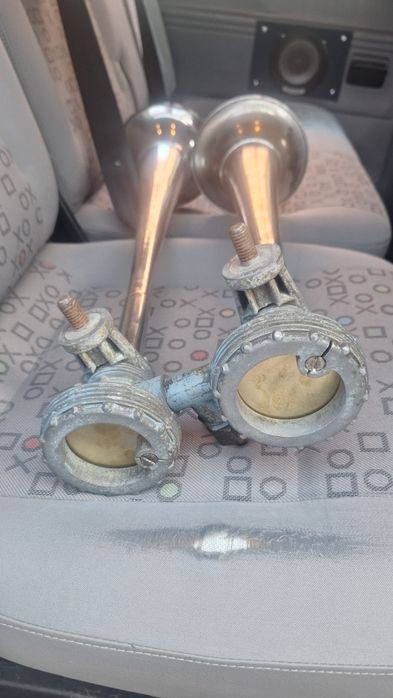 Caut acest model goarne, trompete camion auto, tir