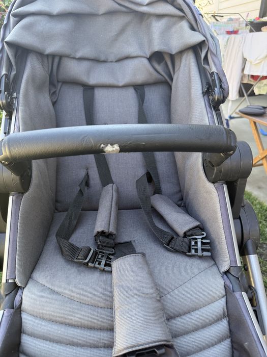 Vand carucior sport chicco best friend