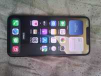 IPhone 11 pro max ,liber de rețea, perfect functional cu husă