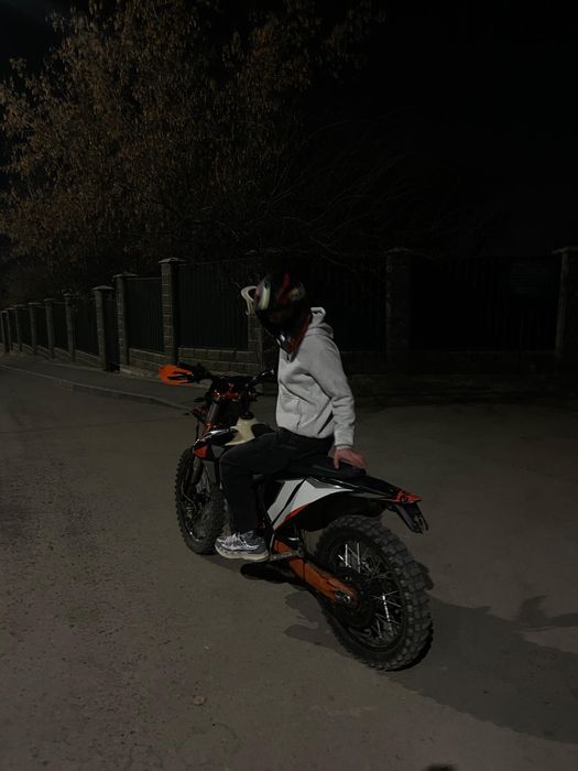 эндуро Henjian 300 кубов на номерах