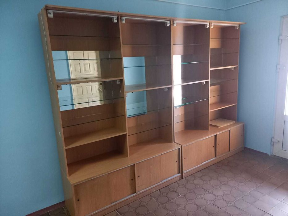 шкафы,столы в офис,магазин