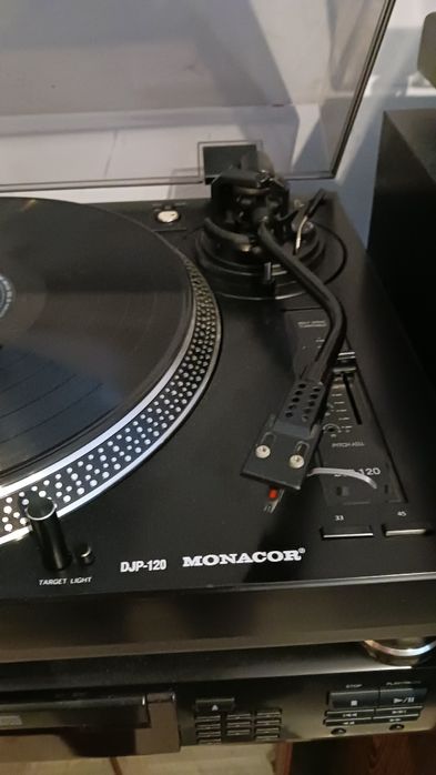 Amplituner, 500,boxe,300, pik-up,600, deck,150, Video.300