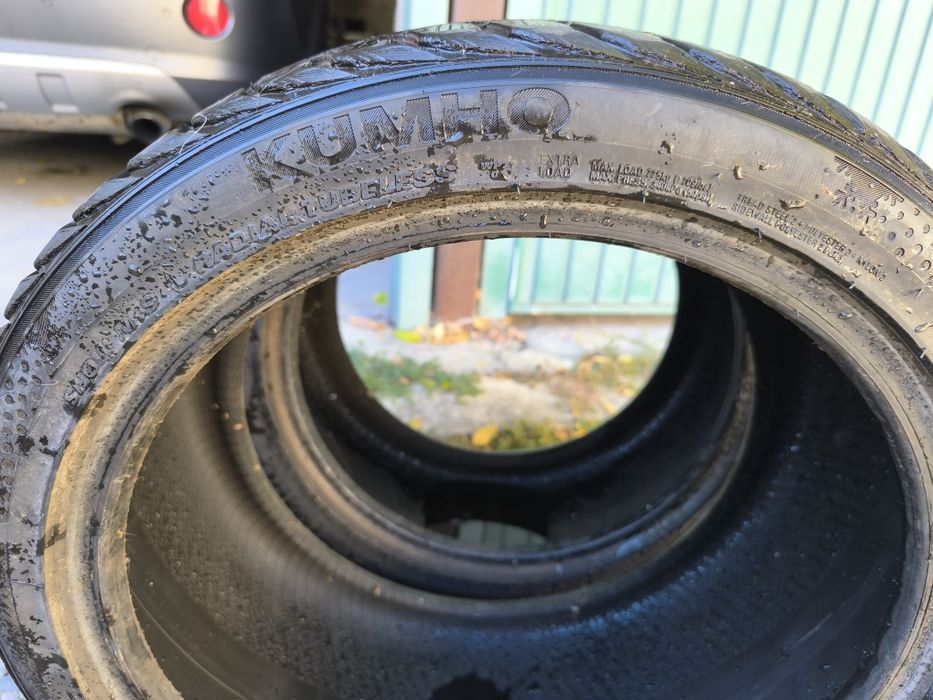 2 бр. Зимни гуми Kumho 275 / 35 R18 Dot 23/20