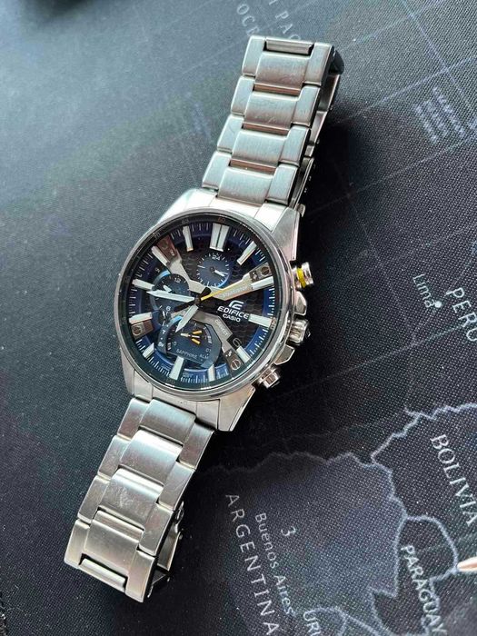 Часовник CASIO EQB-1200D-1AER