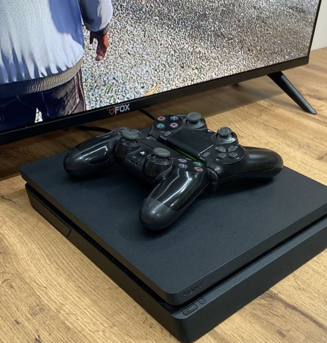 Playstation 4 slim