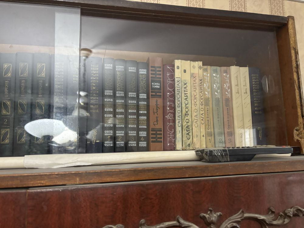 Продам книги дешево. Состояние разное