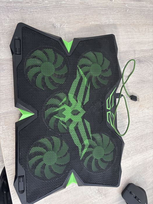 Vand cooler laptop