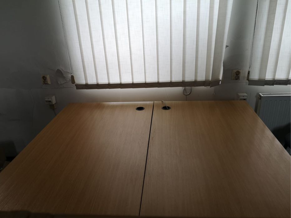 Vand mobila /dulapuri de birou