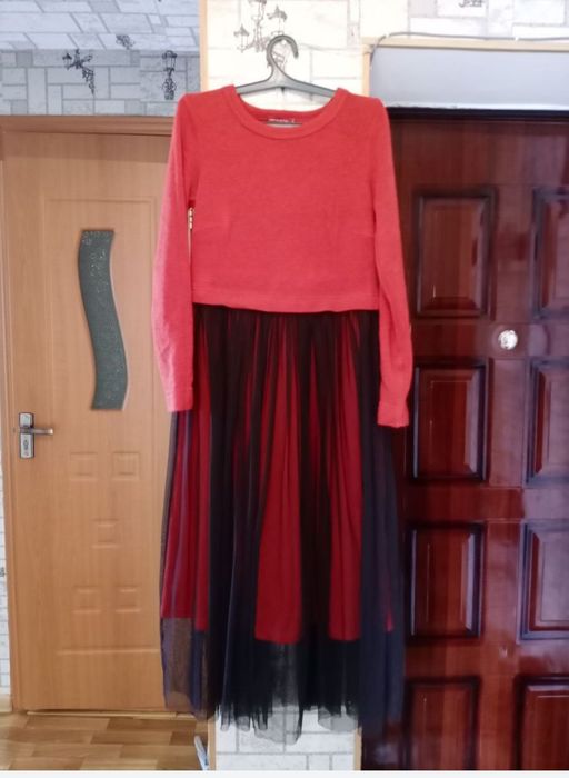 Женская одежда,платье