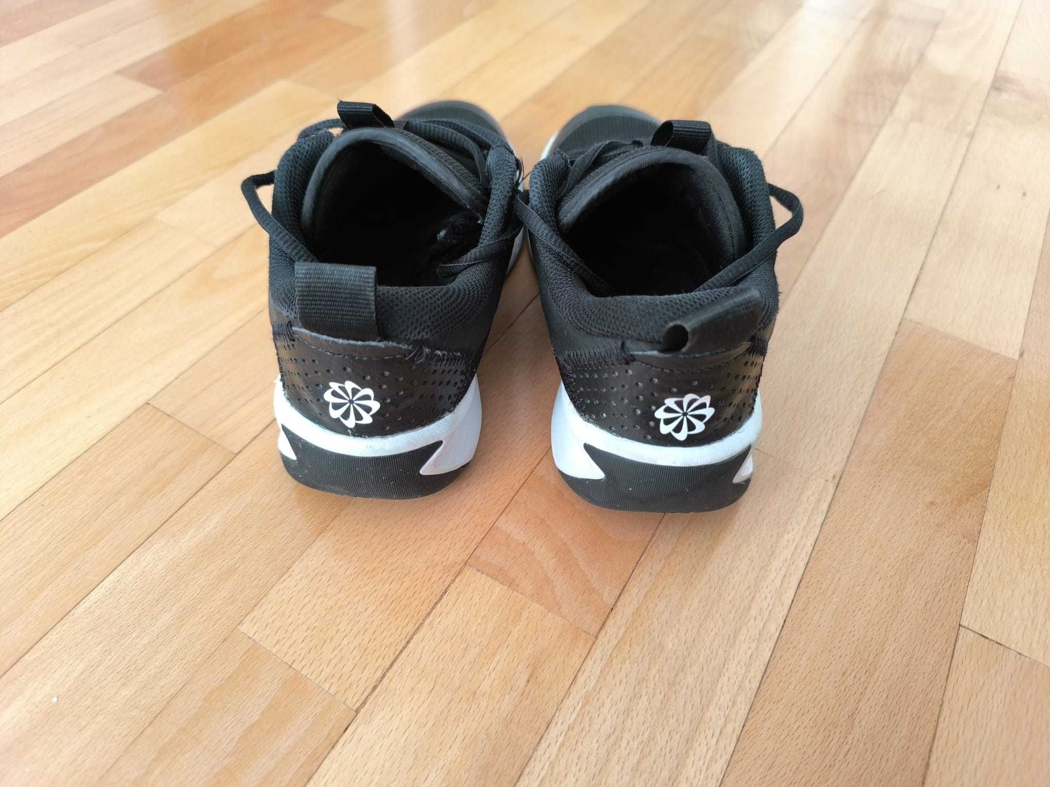 Детски маратонки Nike 35.5