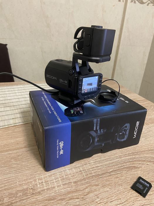 Zoom Q8n-4K Camera Video Handy Recorder