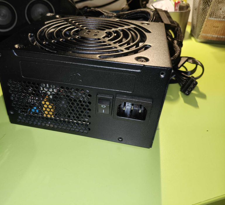 Компютърно захранване Corsair CX750