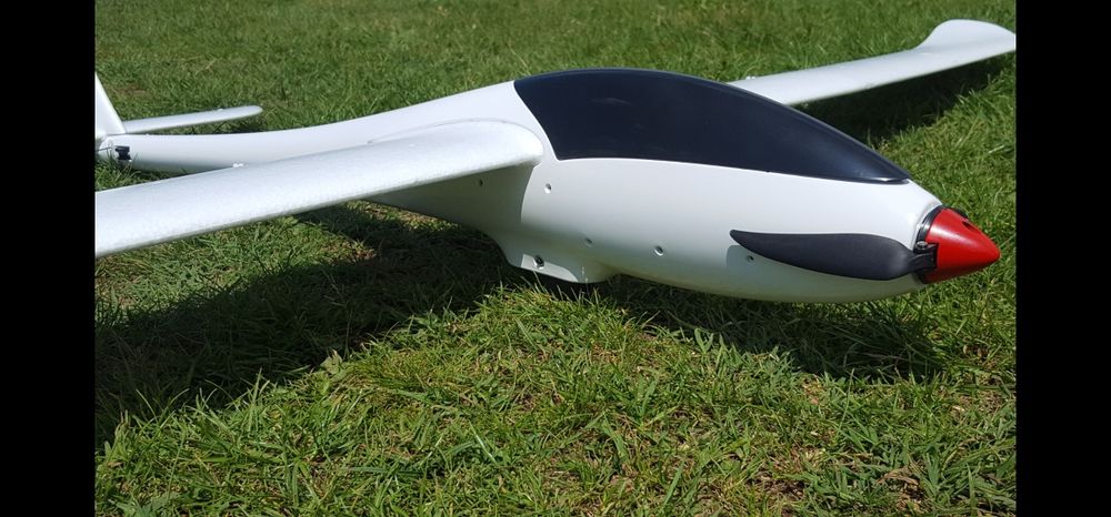 KIT Nou  Aeromodel  Motoplanor   avergura 2m