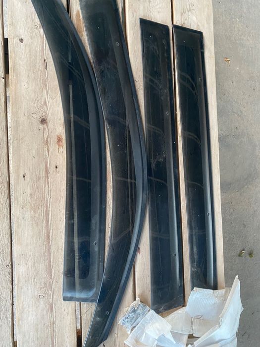 Ветровики на TOYOTA LAND CRUISER 200