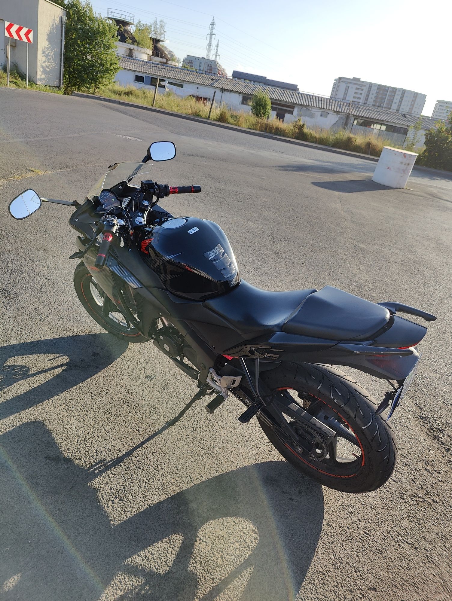 Honda CBR125R 2015