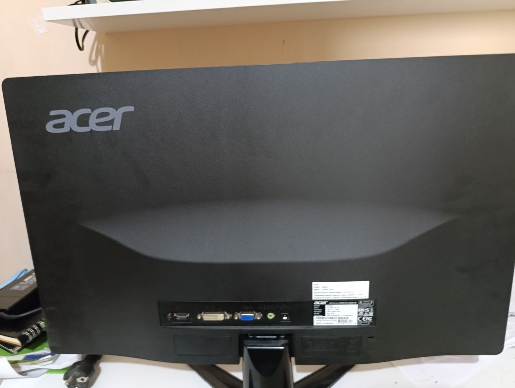Acer монитор | 21.5" | HDMI + VGA + DVI | Отличное состояние

Цена
