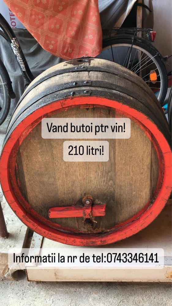 Vand butoaie vin de 350l respectiv 210 litri