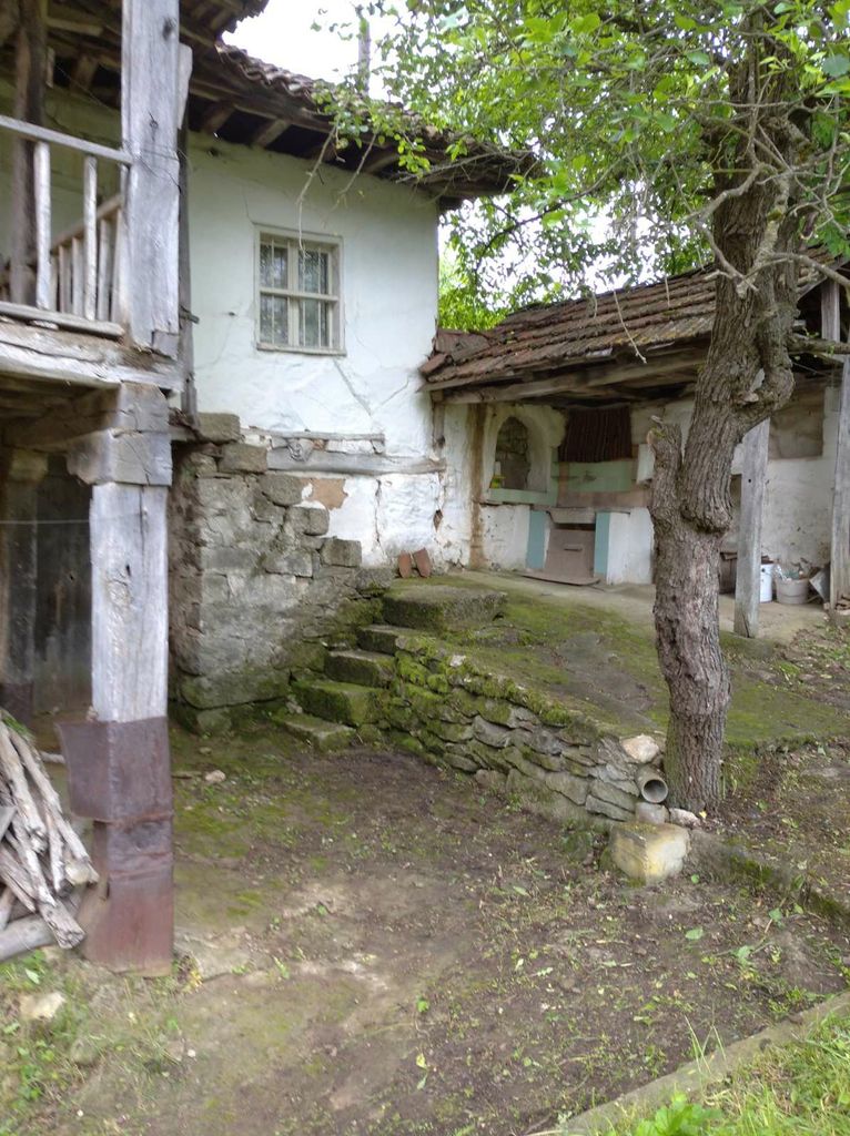Продава се Къща в Плевен, Идеален център - 90 кв.м за 267 €/кв.м - Снимка #3