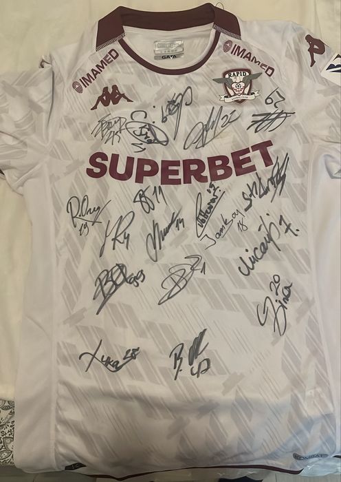 Tricou Kappa Rapid cu autografele jucatorilor