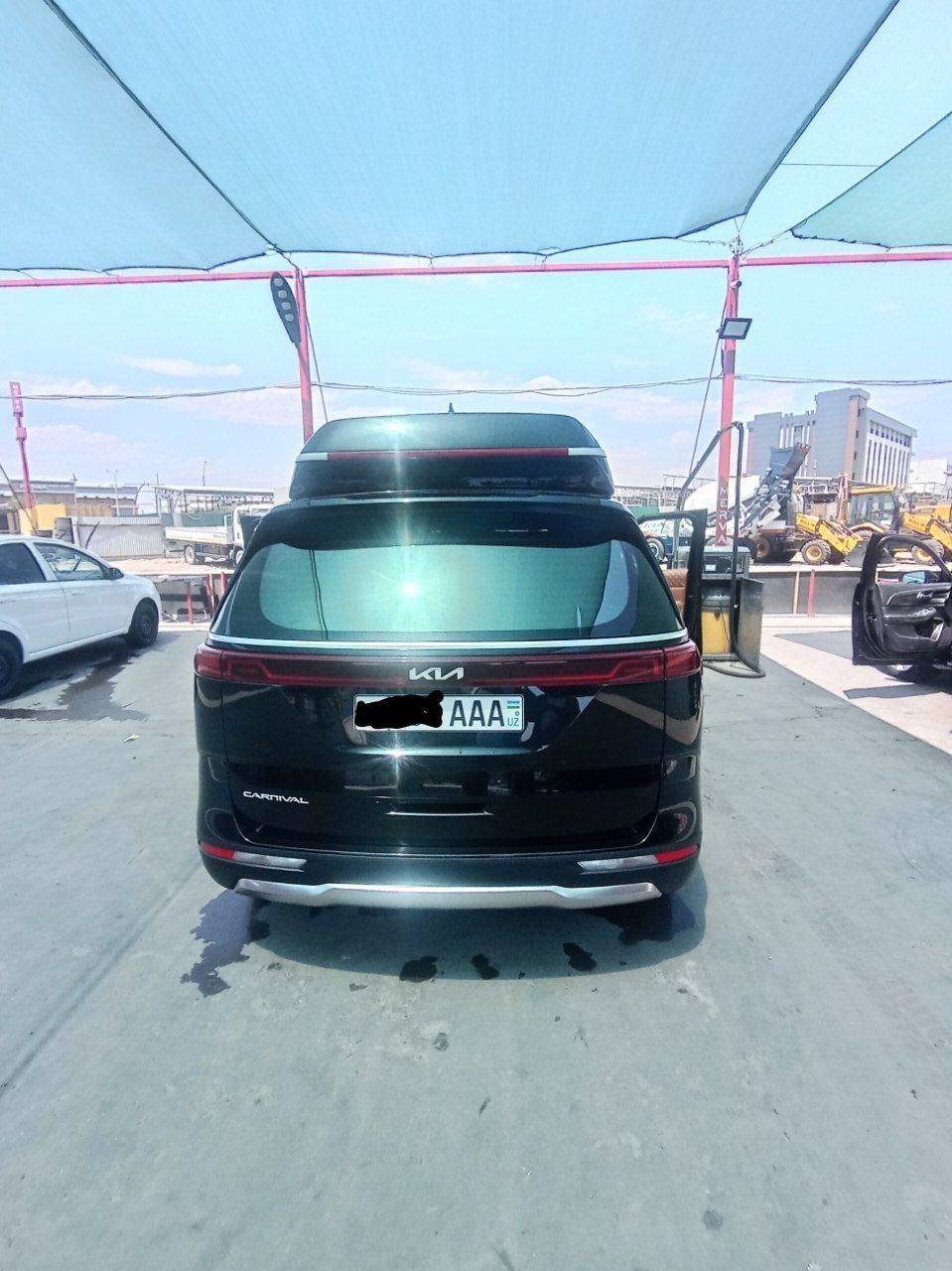 Продаётся Kia Carnival