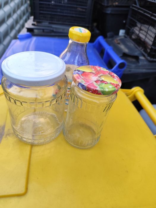 Vând borcane de 800 ml