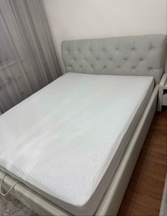 Кровать двуспальная