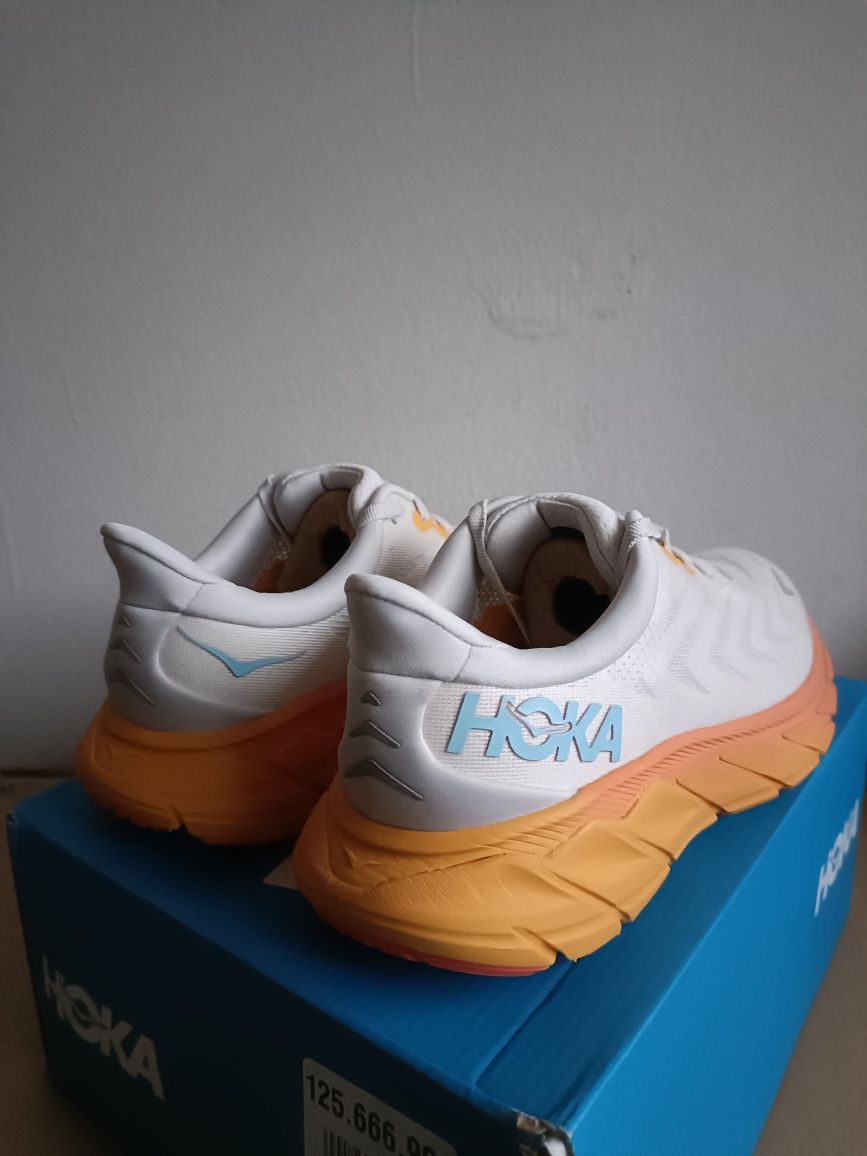 Маратонки Hoka Arahi 6 номер 39 1/3 код 16A