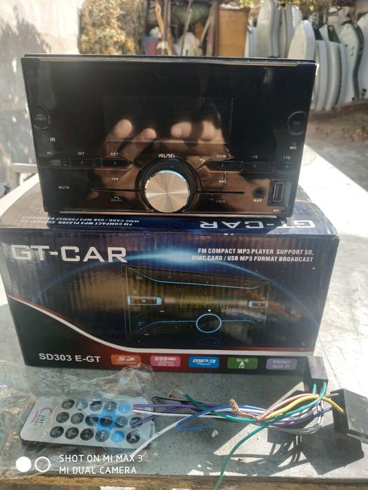 Продам автомагнитолу рабочая usb mikro cd aux блютуз