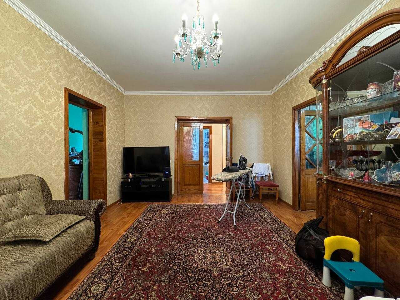 СРОЧНО!!! Продаётся 4-ком. кв. на 1 этаже, 84 кв.м., Мирабадский РОВД