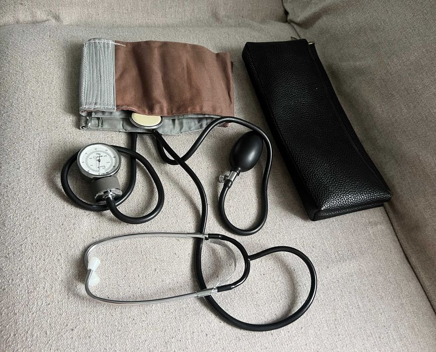 Tensiometru mecanic SanoR cu stetoscop complet, funcțional, vintage