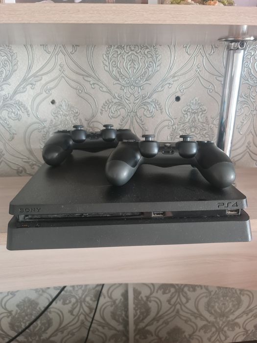 Продам Sony PlayStation 4 Slim 1 Tr