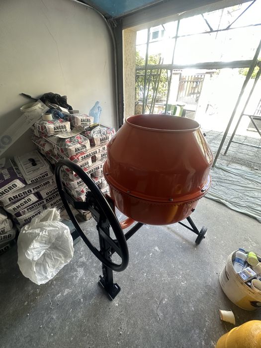 Бетонобъркачка под наем 25 лева на ден.