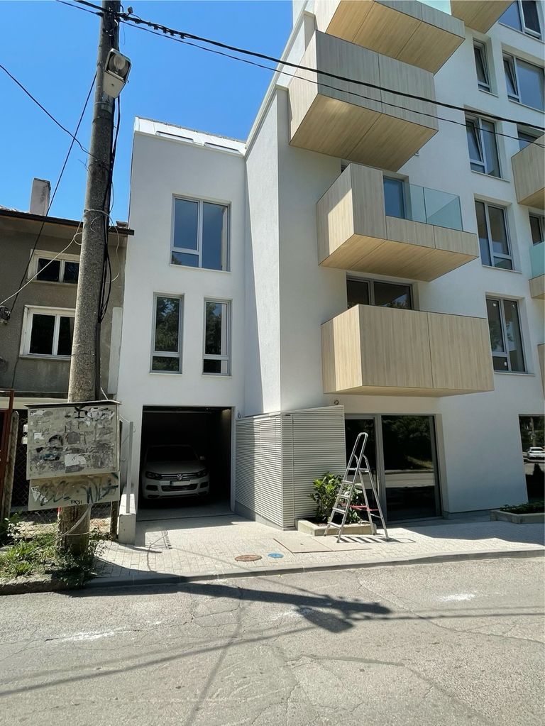 Дава се под наем Гараж / Паркомясто в София, Гео Милев - 30 кв.м за 204 € - Снимка #1