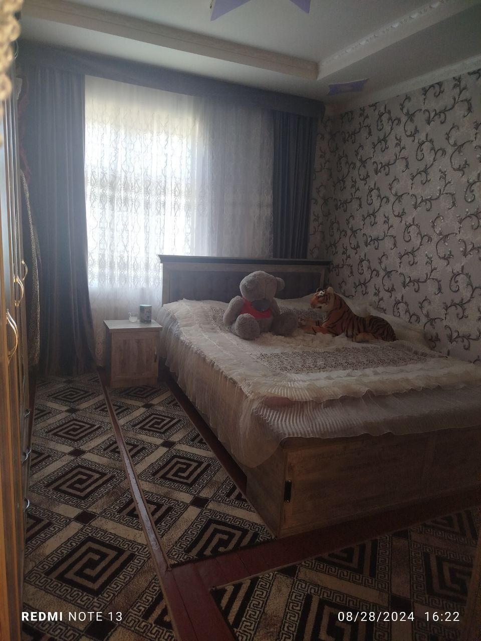 Uy 2 qavatli sotiladi