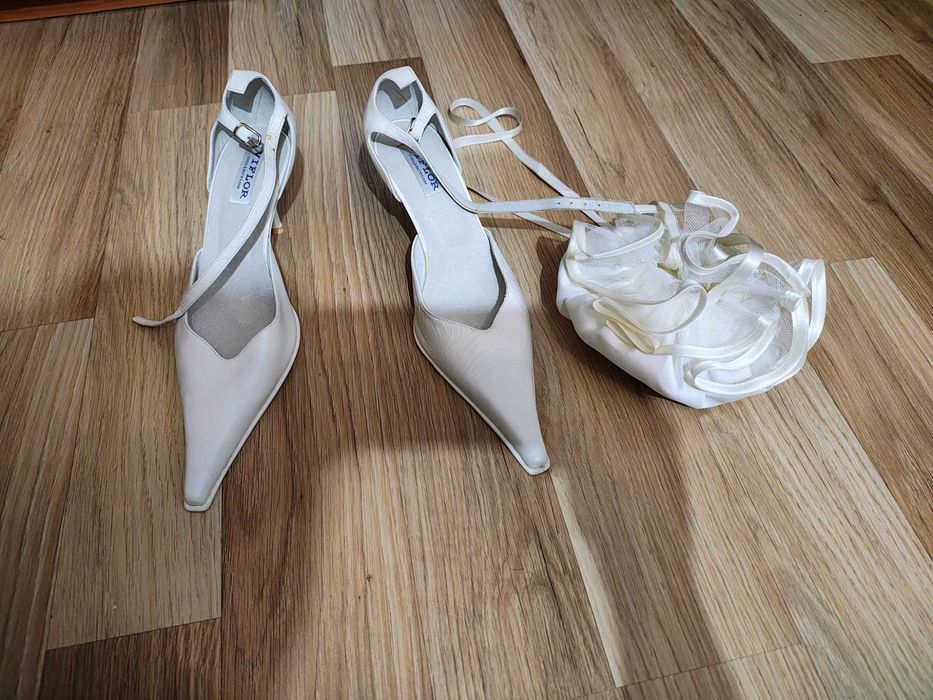 Pantofi nunta albi noi nr 36 piele si gratis