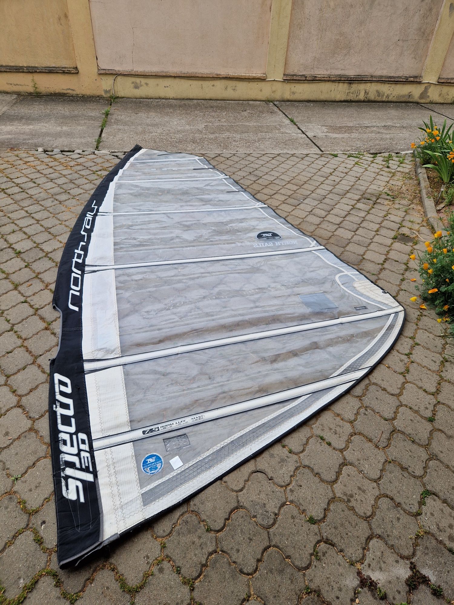 Set rig windsurf complet: 3 vele, catarg 100%carbon, boom NS