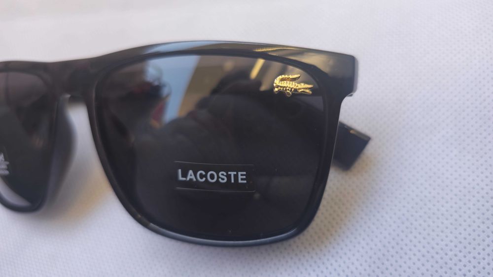 Ochelari de soare Lacoste