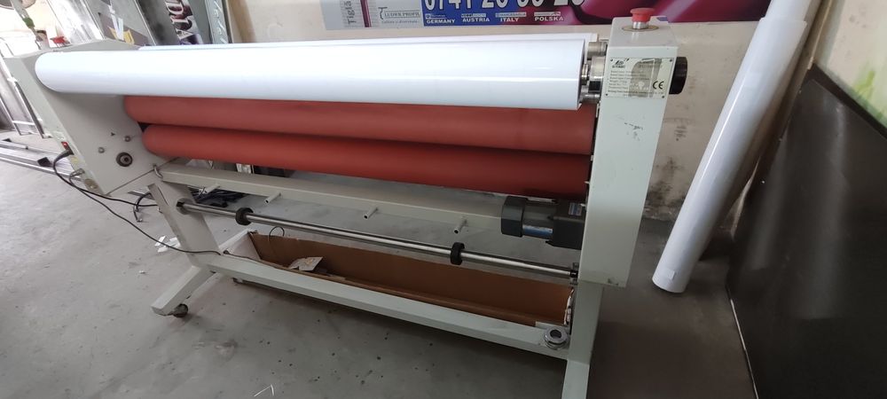 Laminator autocolante la rece 1600 mm