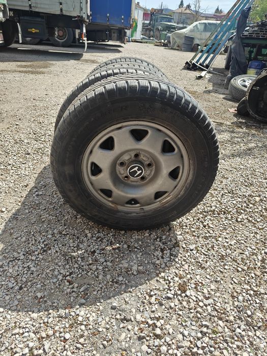 Гуми за Honda CRV 1 генерация