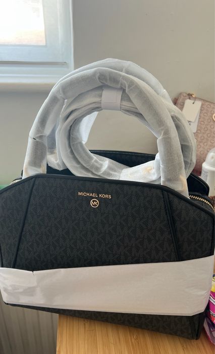 Michael Kors чанта