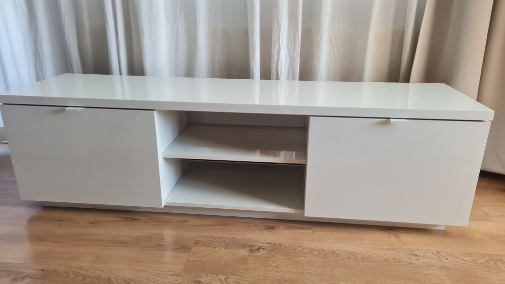 Тв шкаф Ikea Byas