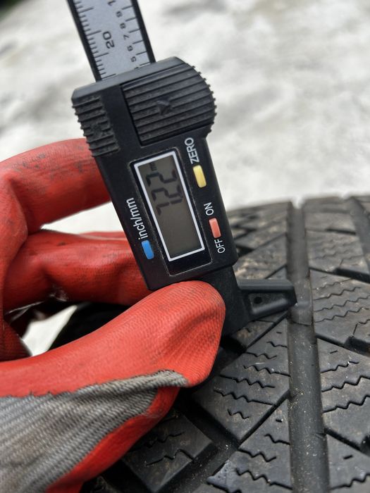 2бр Зимни гуми Continental 215/50R19