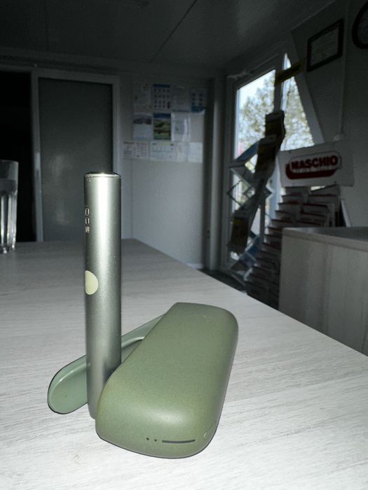 Iqos Iluma dispozitiv