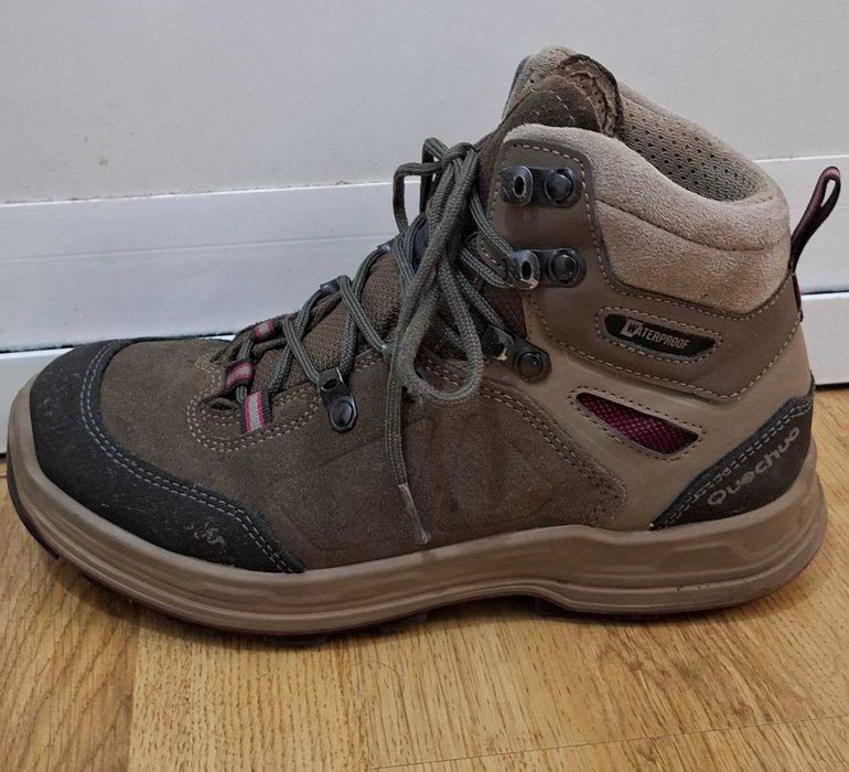 bocanci de iarnă. Mărimea 38 (24 cm talpă) Waterproof